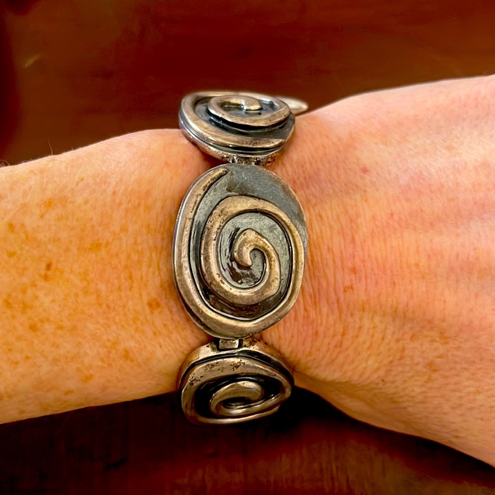 Beautiful  sterling silver silpada bracelet